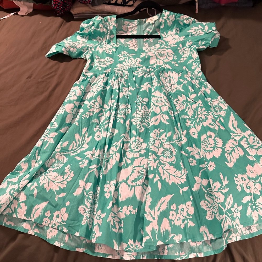 Entro Green Pleated Tiered Midi Dress with Puff Cap Sleeves
